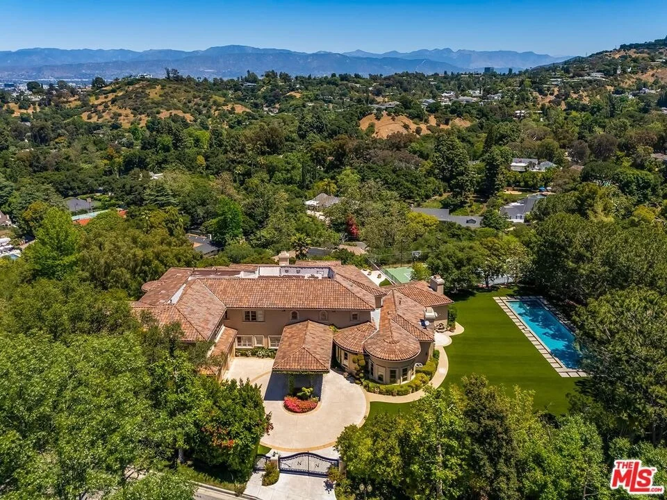 Unit for sale at 11971 Lockridge Road, Studio City, CA 91604
