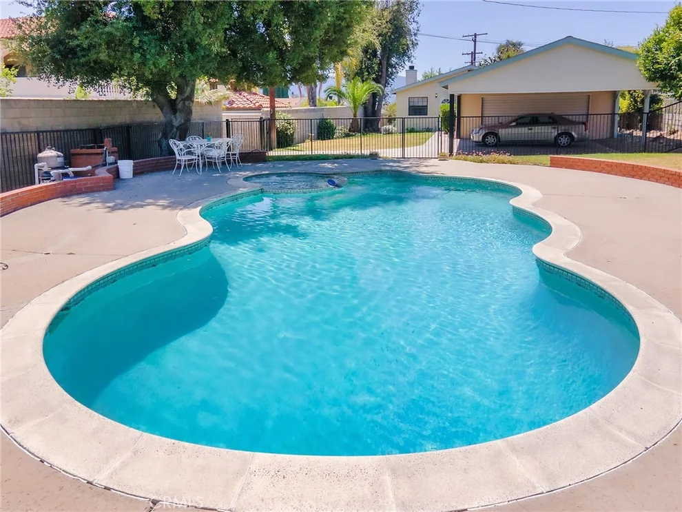 Unit for sale at 921 E Elmwood Avenue, Burbank, CA 91501
