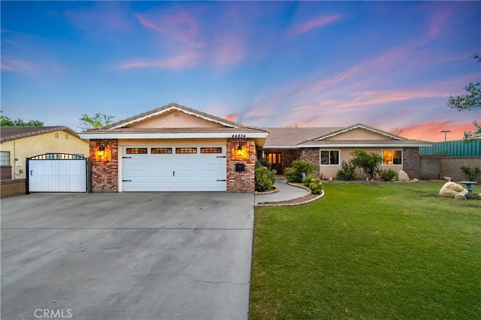 Unit for sale at 44834 17th W, Lancaster, CA 93534
