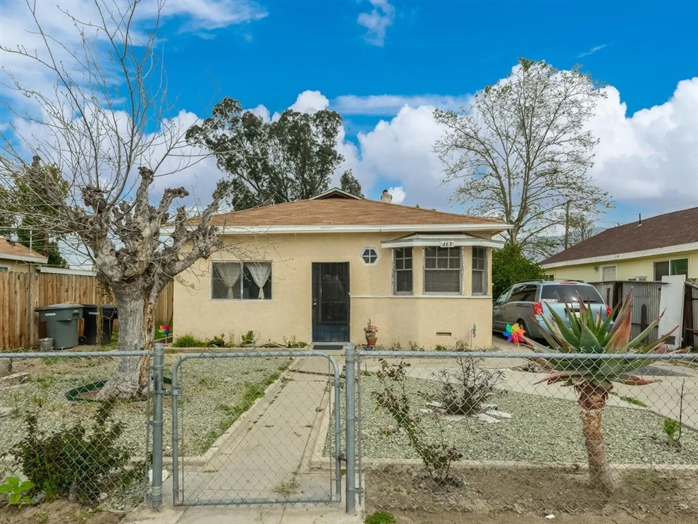 Unit for sale at 469 W 6th Street, San Jacinto, CA 92563