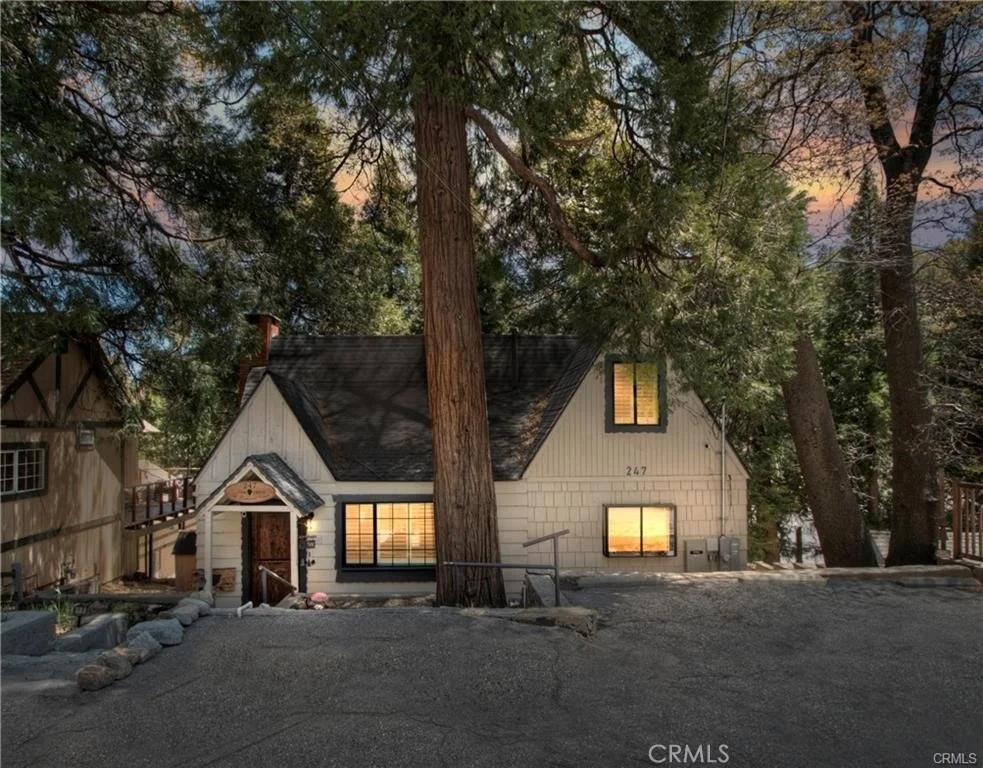 Unit for sale at 247 Oak Drive, Lake Arrowhead, CA 92352