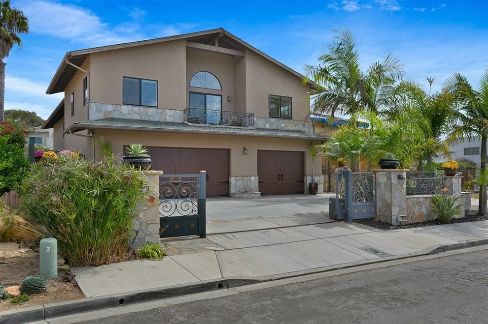 Unit for sale at 13813 Recuerdo Drive, Del Mar, CA 92014
