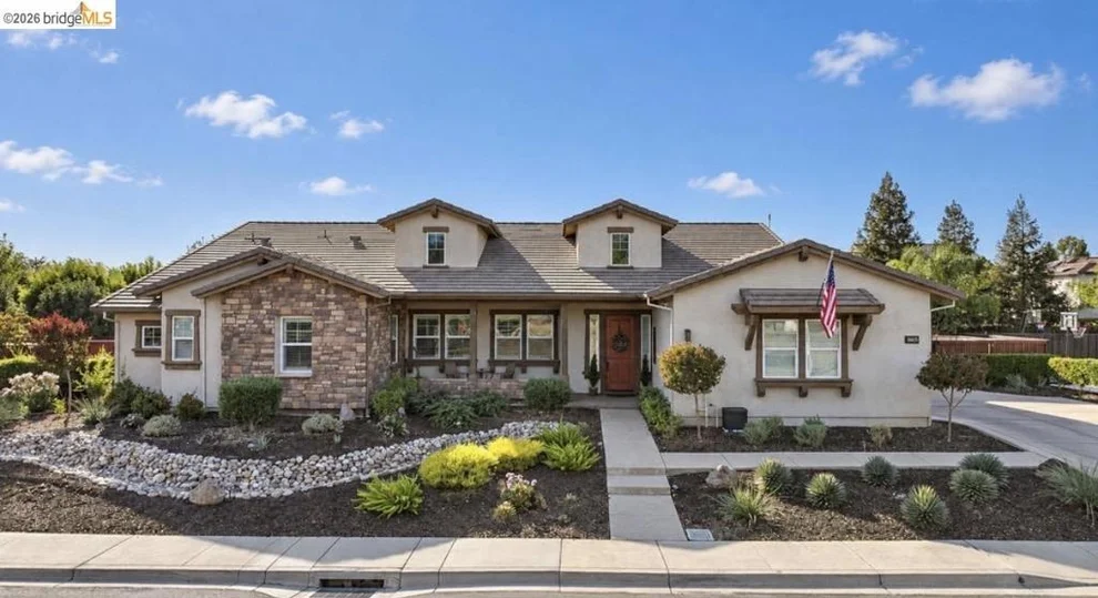 Unit for sale at 1565 Lone Oak Rd, Brentwood, CA 94513