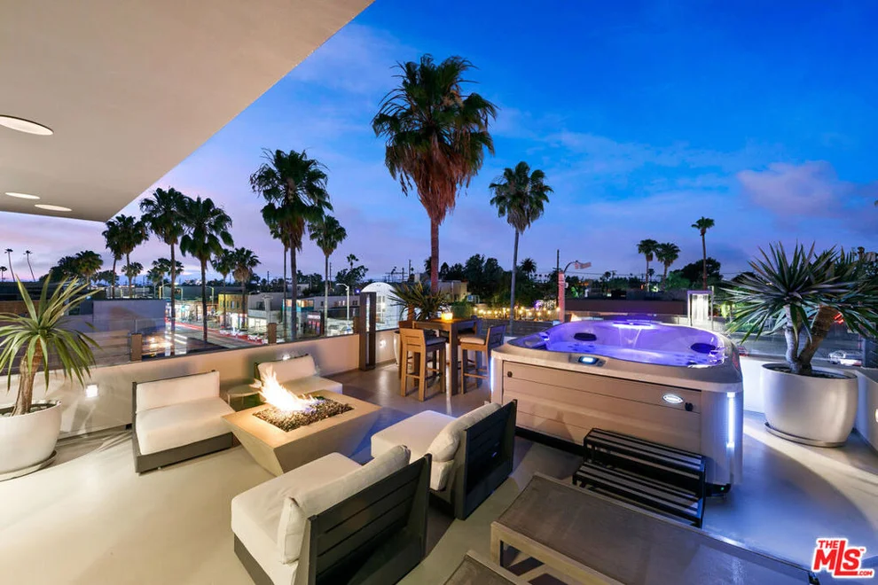 Unit for sale at 1430 Abbot Kinney Boulevard, Venice, CA 90291