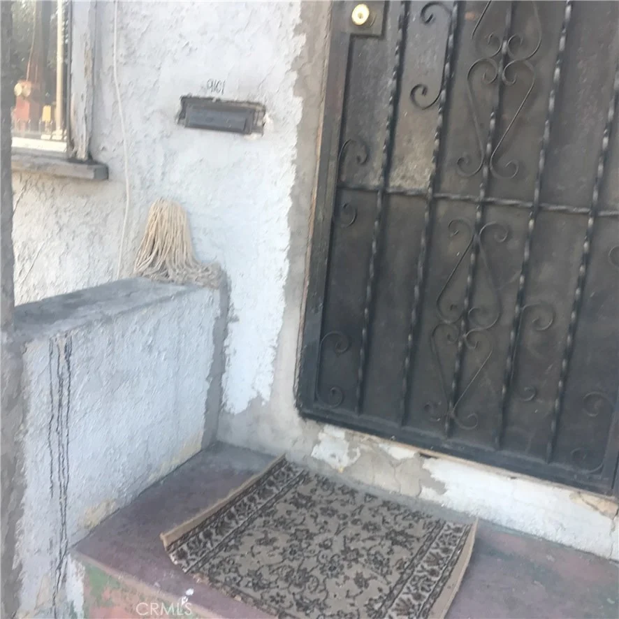 Unit for sale at 9101 Zamora Avenue, Los Angeles, CA 90002