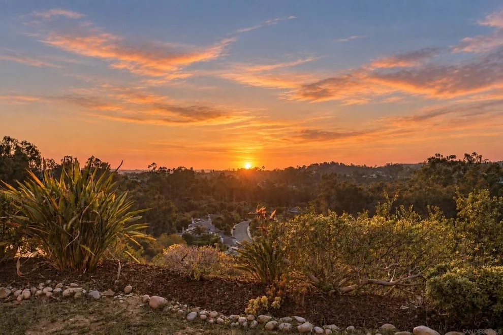 Unit for sale at 12666 Fairbrook Rd, San Diego, CA 92131