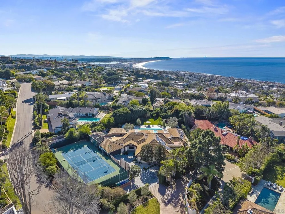 Unit for sale at 1009 Solymar Drive, La Jolla, CA 92037