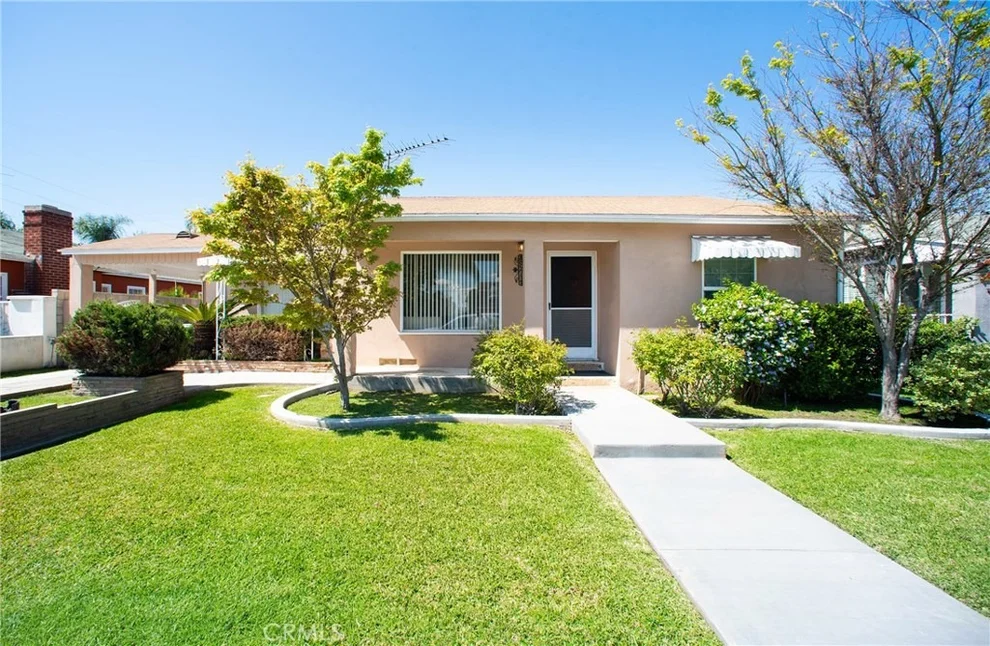 Unit for sale at 8971 Kauffman Avenue, South Gate, CA 90280