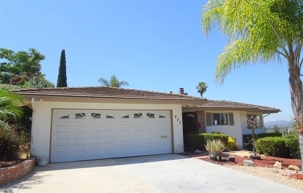 Unit for sale at 453 Chestnut Lane, Escondido, CA 92025