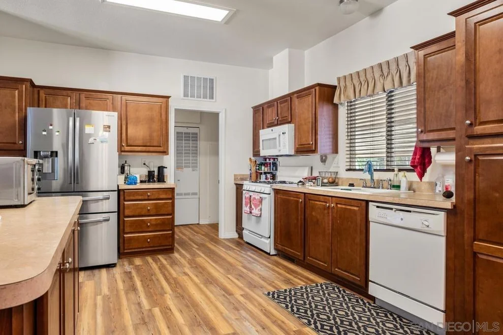 Unit for sale at 525 W El Norte Parkway, Escondido, CA 92026