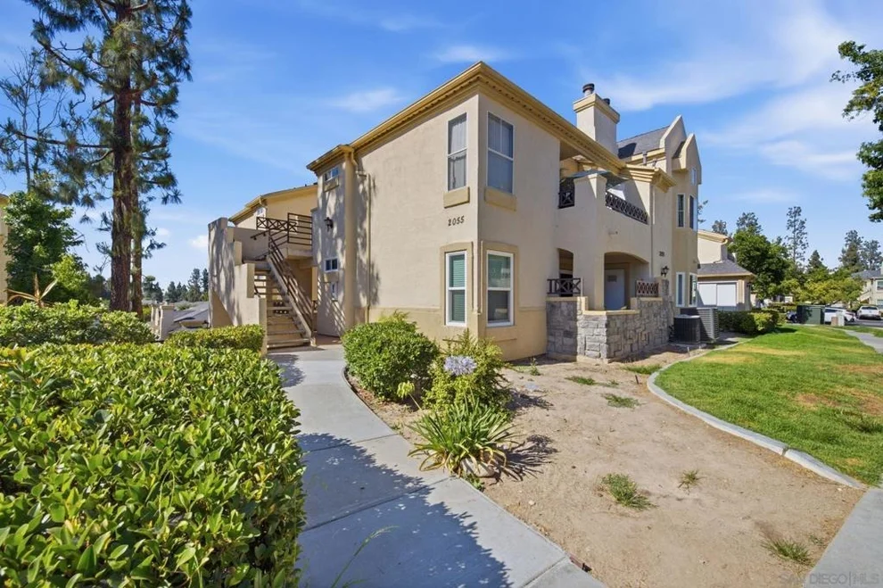 Unit for sale at 2055 Lakeridge, Chula Vista, CA 91913