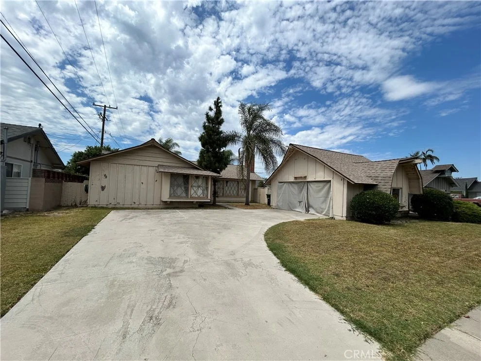 Unit for sale at 12041 Davenport, Los Alamitos, CA 90720