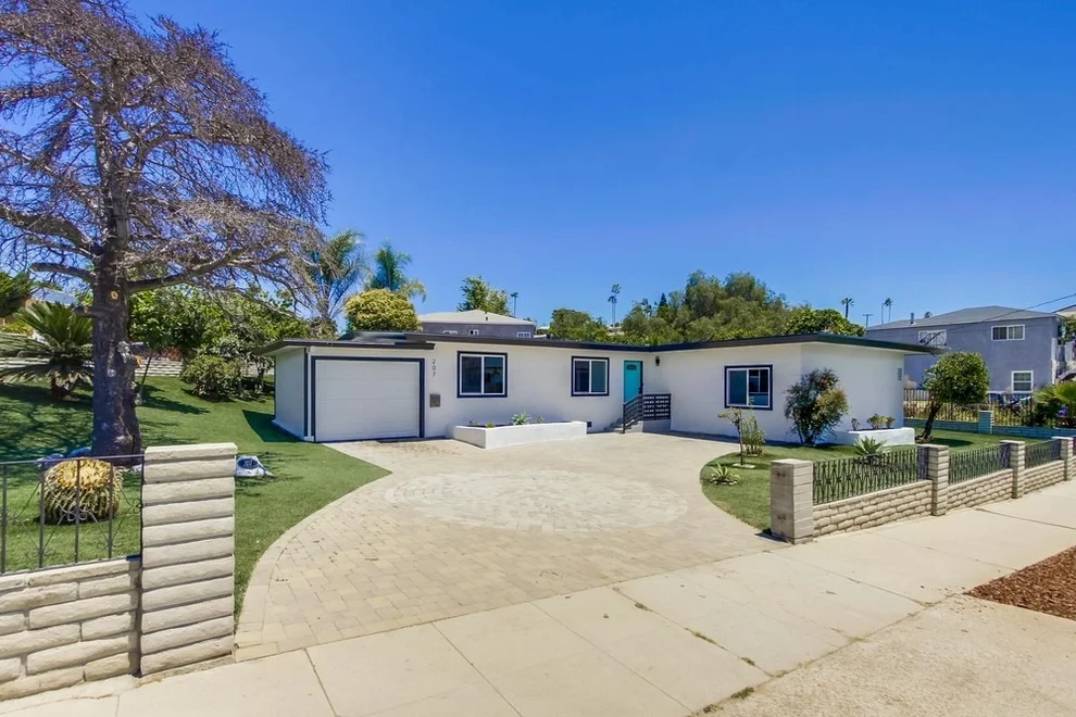 Unit for sale at 207 S San Jacinto Dr, San Diego, CA 92114