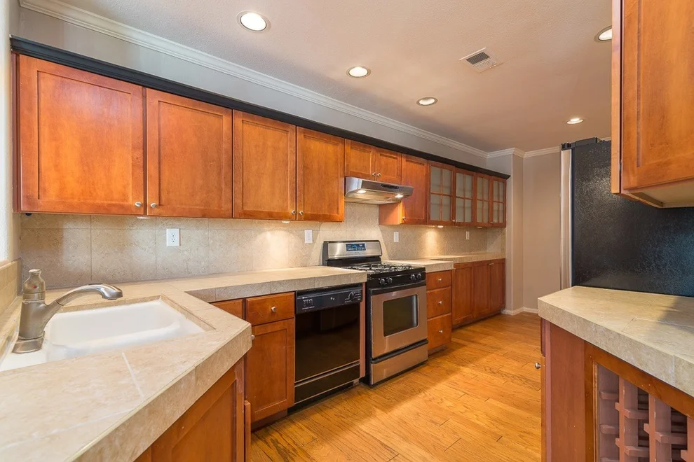 Unit for sale at 8585 Via Mallorca, La Jolla, CA 92037