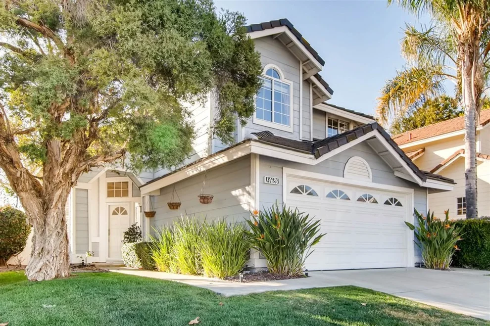 Unit for sale at 14680 Carmel Ridge Rd, San Diego, CA 92128