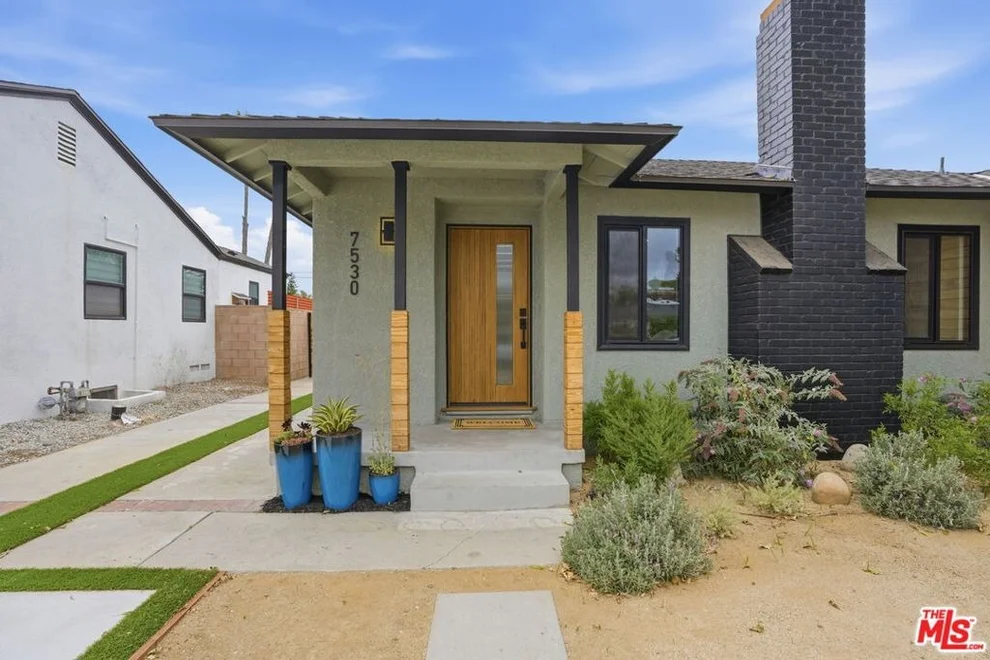 Unit for sale at 7530 & 7532 Gaviota Avenue, Los Angeles, CA 91406