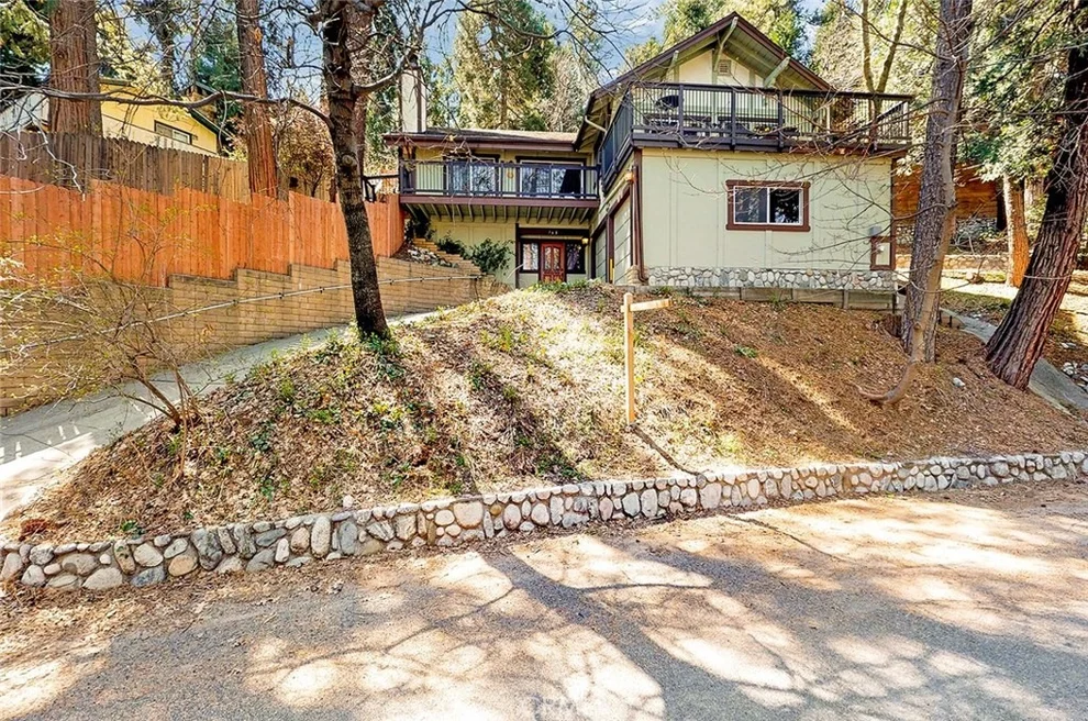 Unit for sale at 763 Bergschrund Drive, Crestline, CA 92325