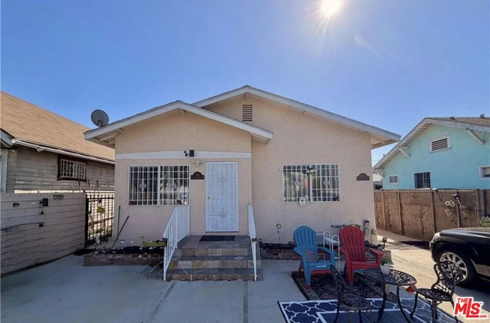 Unit for sale at 536 W 42nd Street, Los Angeles, CA 90037
