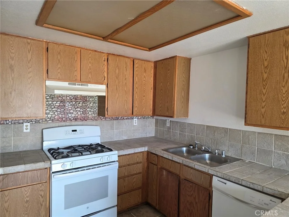 Unit for sale at 751 Higgins Road, Barstow, CA 92311