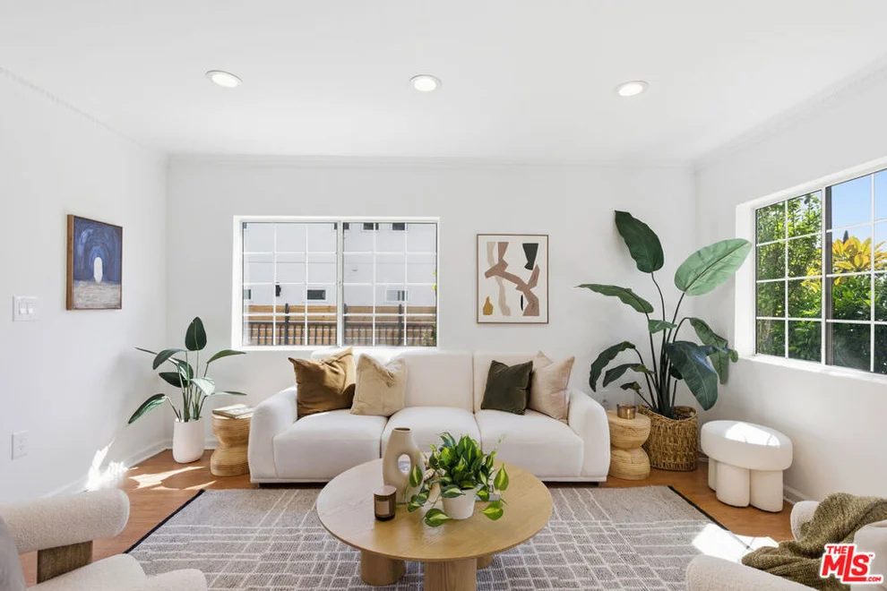 Unit for sale at 640 Parkman Avenue, Los Angeles, CA 90026