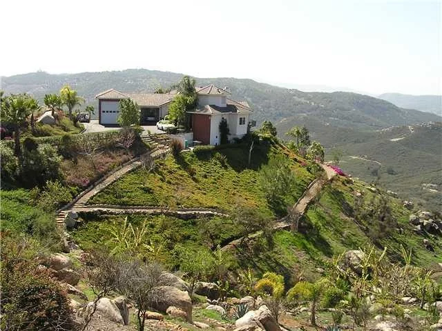 Unit for sale at 10113 Camino Elena, Escondido, CA 92026