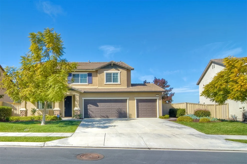 Unit for sale at 1209 Stratton Drive, Vista, CA 92083