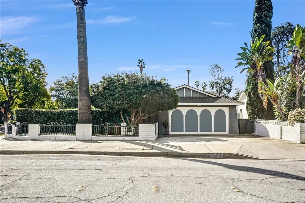 Unit for sale at 728 Richbrook, Claremont, CA 91711