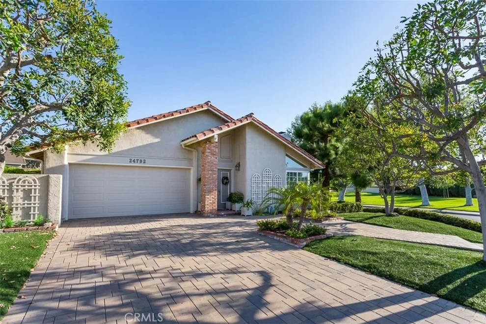 Unit for sale at 24792 Camino Villa, Lake Forest, CA 92630