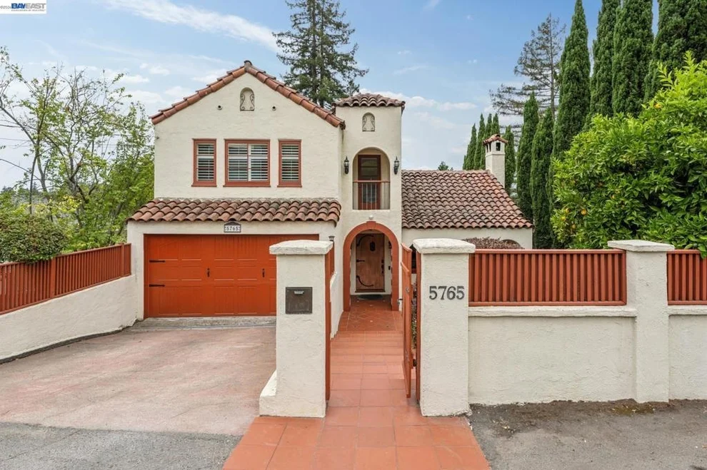 Unit for sale at 5765 Colton Blvd, Oakland, CA 94611