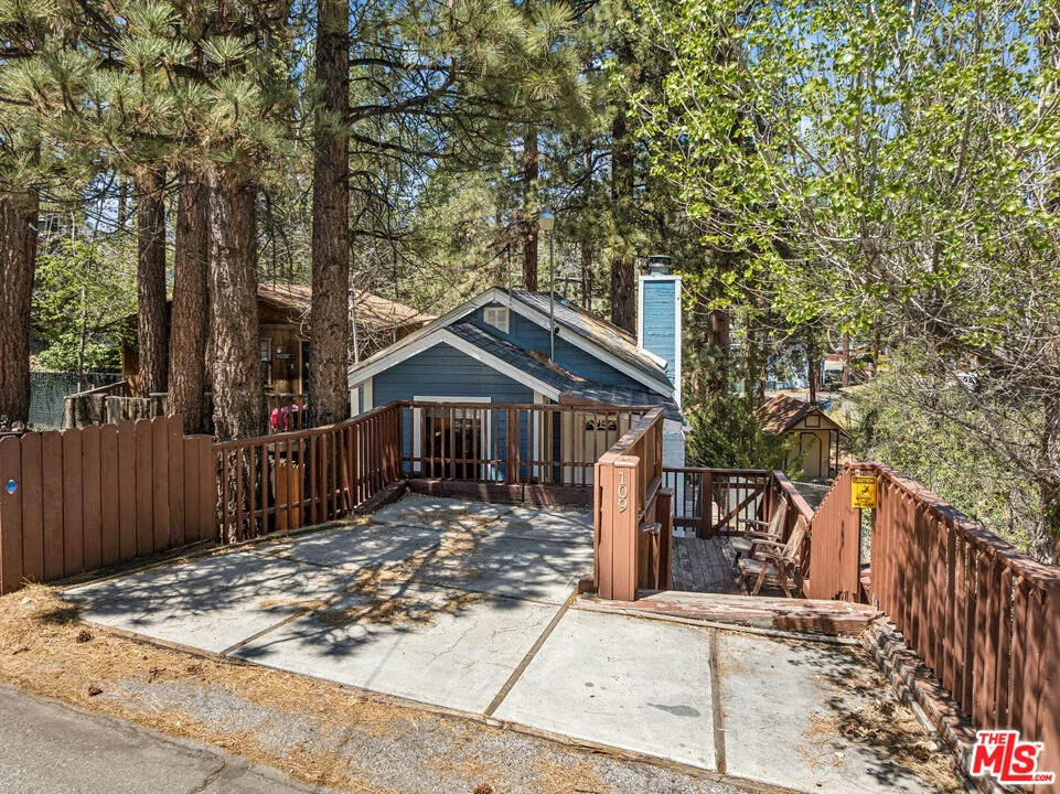 Unit for sale at 109 W Aeroplane Boulevard, Big Bear City, CA 92314