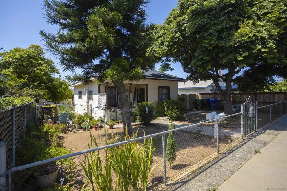 Unit for sale at 2113 15 Julian Ave, San Diego, CA 92113