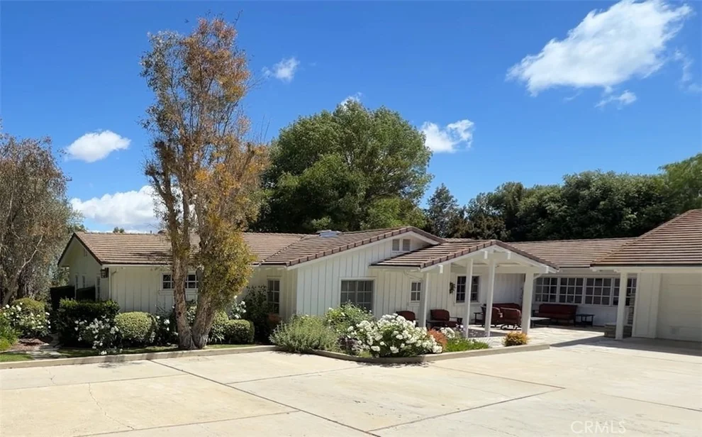 Unit for sale at 4 Eucalyptus Lane, Rolling Hills, CA 90274