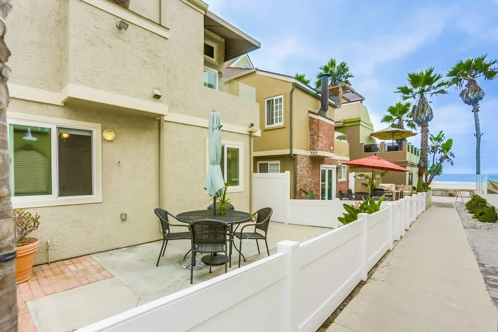 Unit for sale at 709 Portsmouth, San Diego, CA 92109