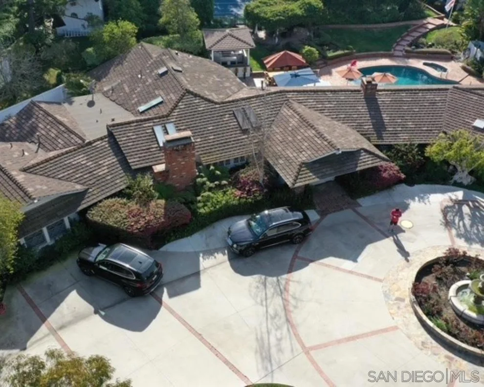 Unit for sale at 17 Eastfield Dr, Rolling Hills, CA 90274