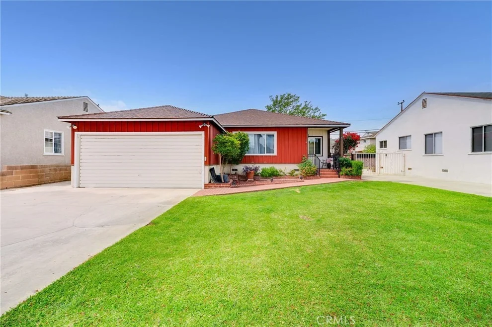Unit for sale at 4335 Knoxville, Lakewood, CA 90713