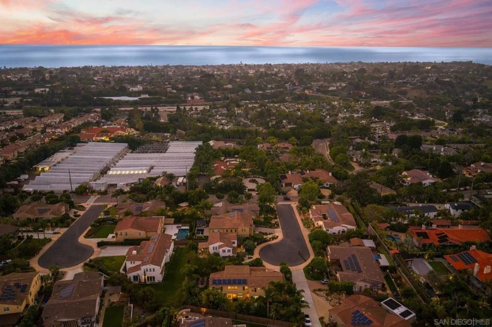 Unit for sale at 817 Dolphin, Encinitas, CA 92024