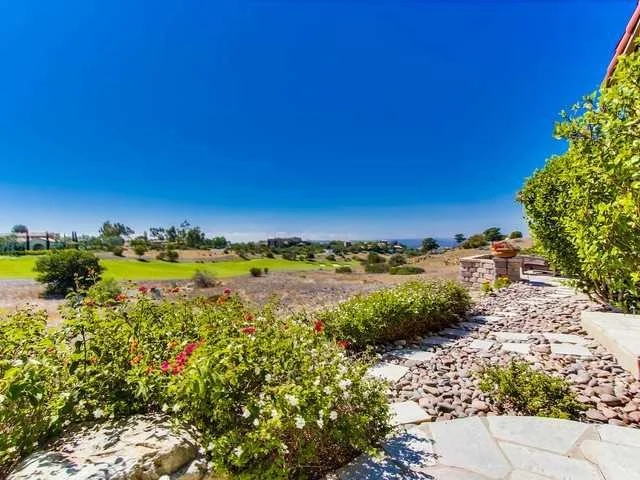 Unit for sale at 8467 Run Of The Knolls, San Diego, CA 92127