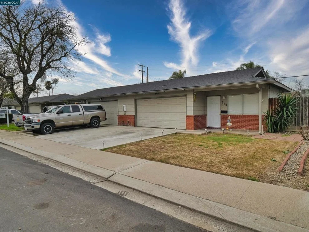 Unit for sale at 213 Kingston Lane, Modesto, CA 95354-3128