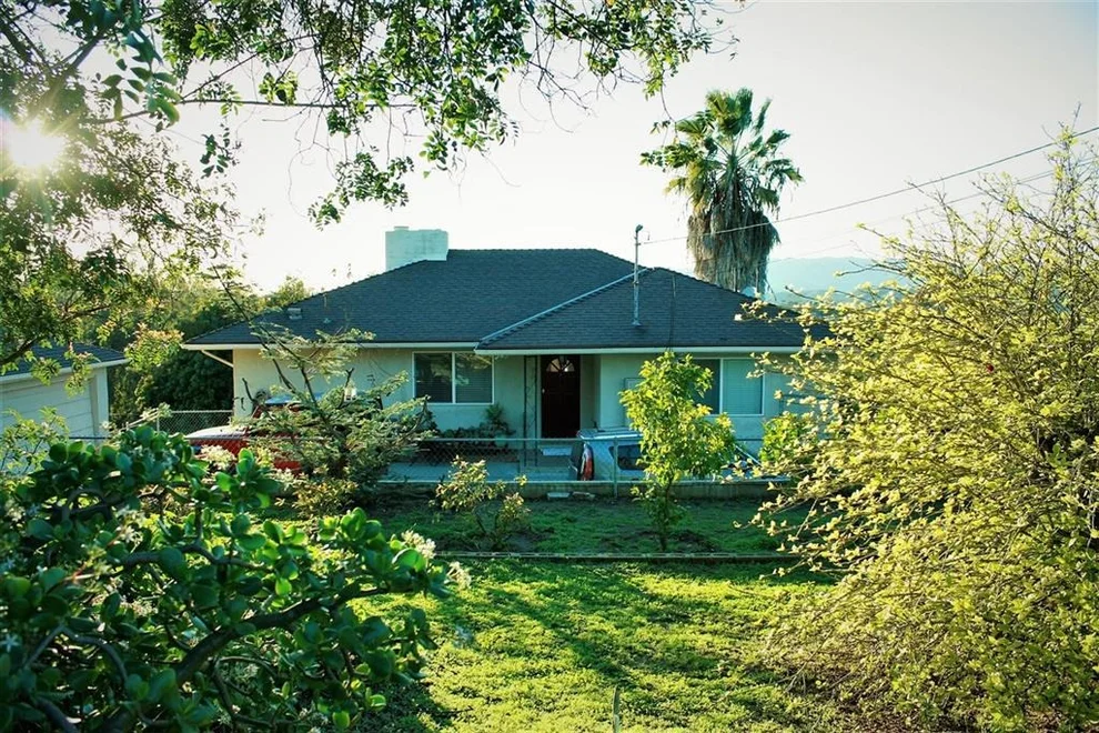 Unit for sale at 2179 Fallen Leaf Ln, Fallbrook, CA 92028
