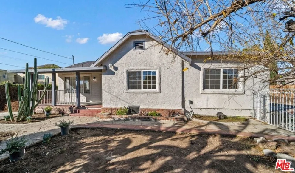 Unit for sale at 6419 Columbus Avenue, Van Nuys, CA 91411