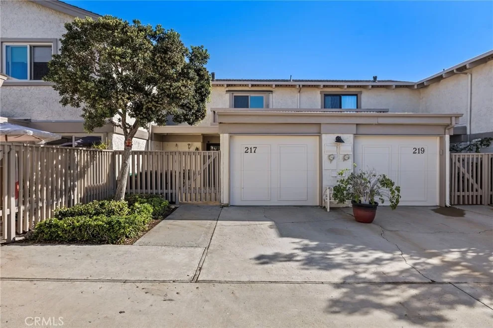 Unit for sale at 217 Avenida Adobe, San Clemente, CA 92672