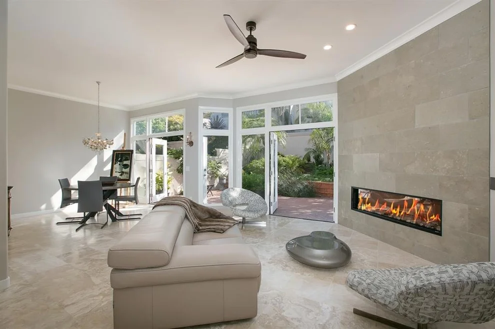 Unit for sale at 9687 Claiborne Sq, La Jolla, CA 92037