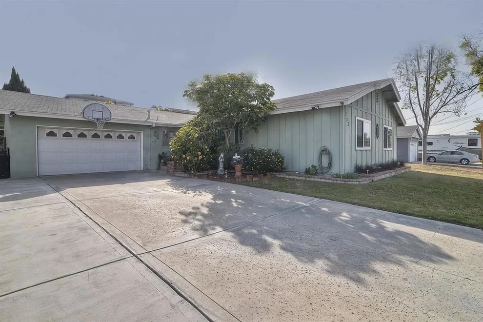 Unit for sale at 733 Mission, Chula Vista, CA 91910