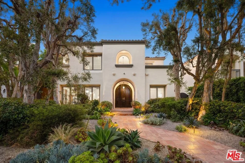 Unit for sale at 523 9th Street, Santa Monica, CA 90402