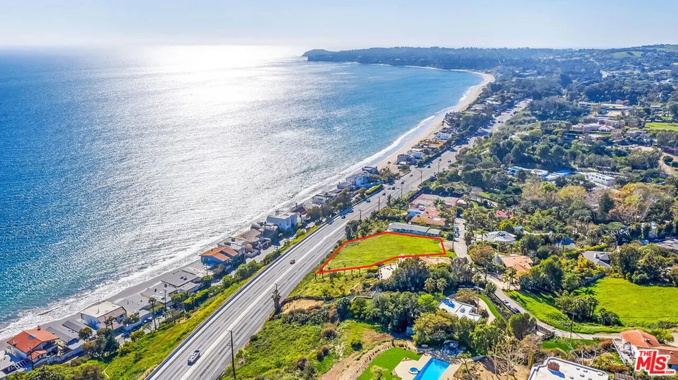 Unit for sale at 27136 Sea Vista, Malibu, CA 90265