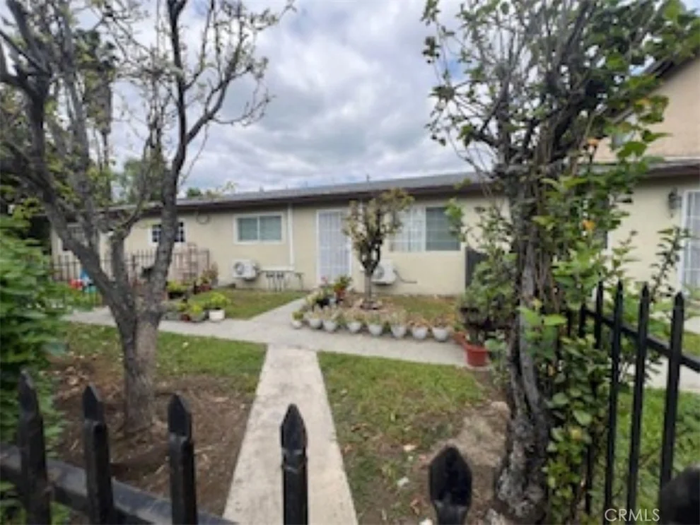 Unit for sale at 1064 Waters, Pomona, CA 91766