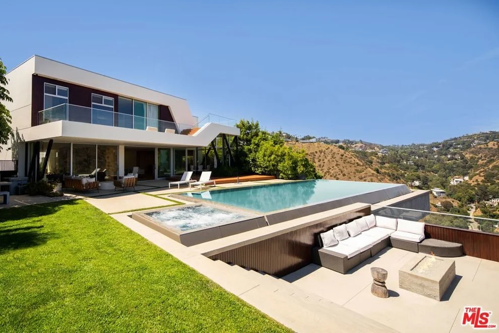 Unit for sale at 2008 Hercules Drive, Los Angeles, CA 90046