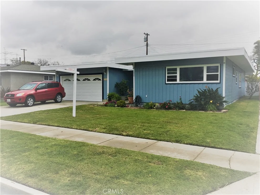 Unit for sale at 1948 Pattiz Avenue, Long Beach, CA 90815