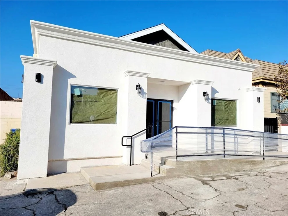 Unit for sale at 109 N Cedar Street, Glendale, CA 91206