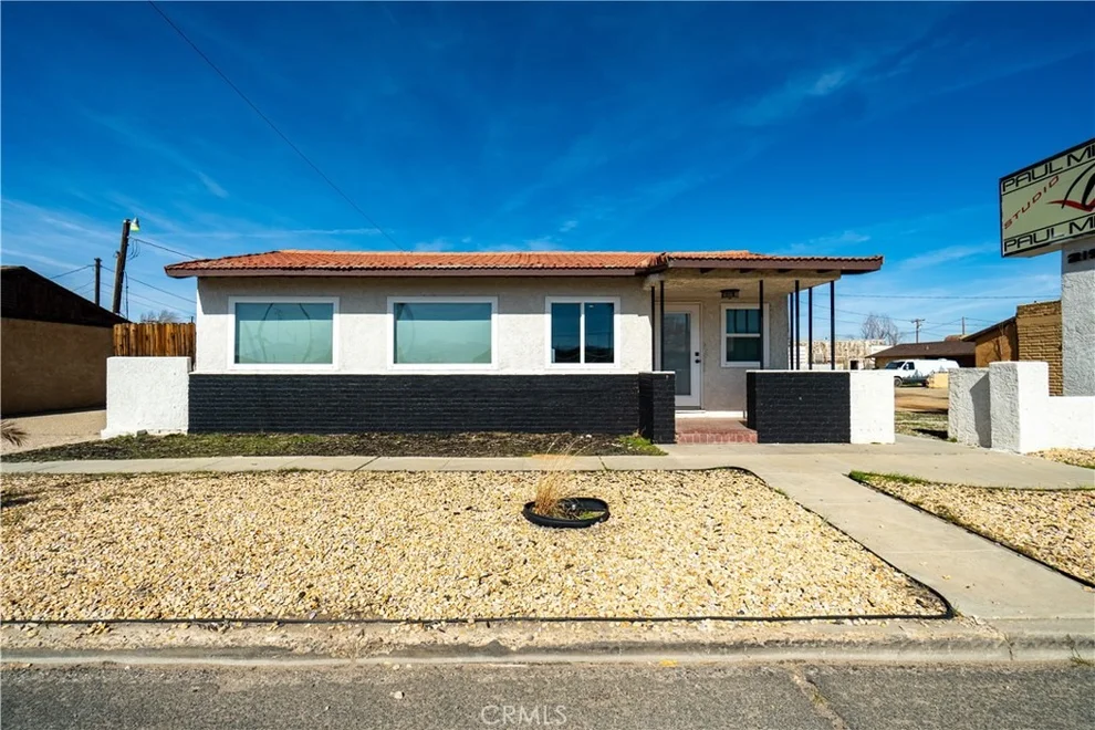Unit for sale at 21948 US Highway 18, Apple Valley, CA 92307
